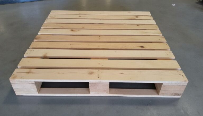 découvrez notre palette 120x120, idéale pour le stockage et le transport de marchandises volumineuses. solide, fiable et conforme aux normes européennes, cette palette optimise la gestion logistique de vos produits en toute sécurité.